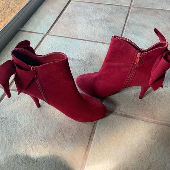 COPY - Charming Charlie Bow Booties - Picture 7 of 8